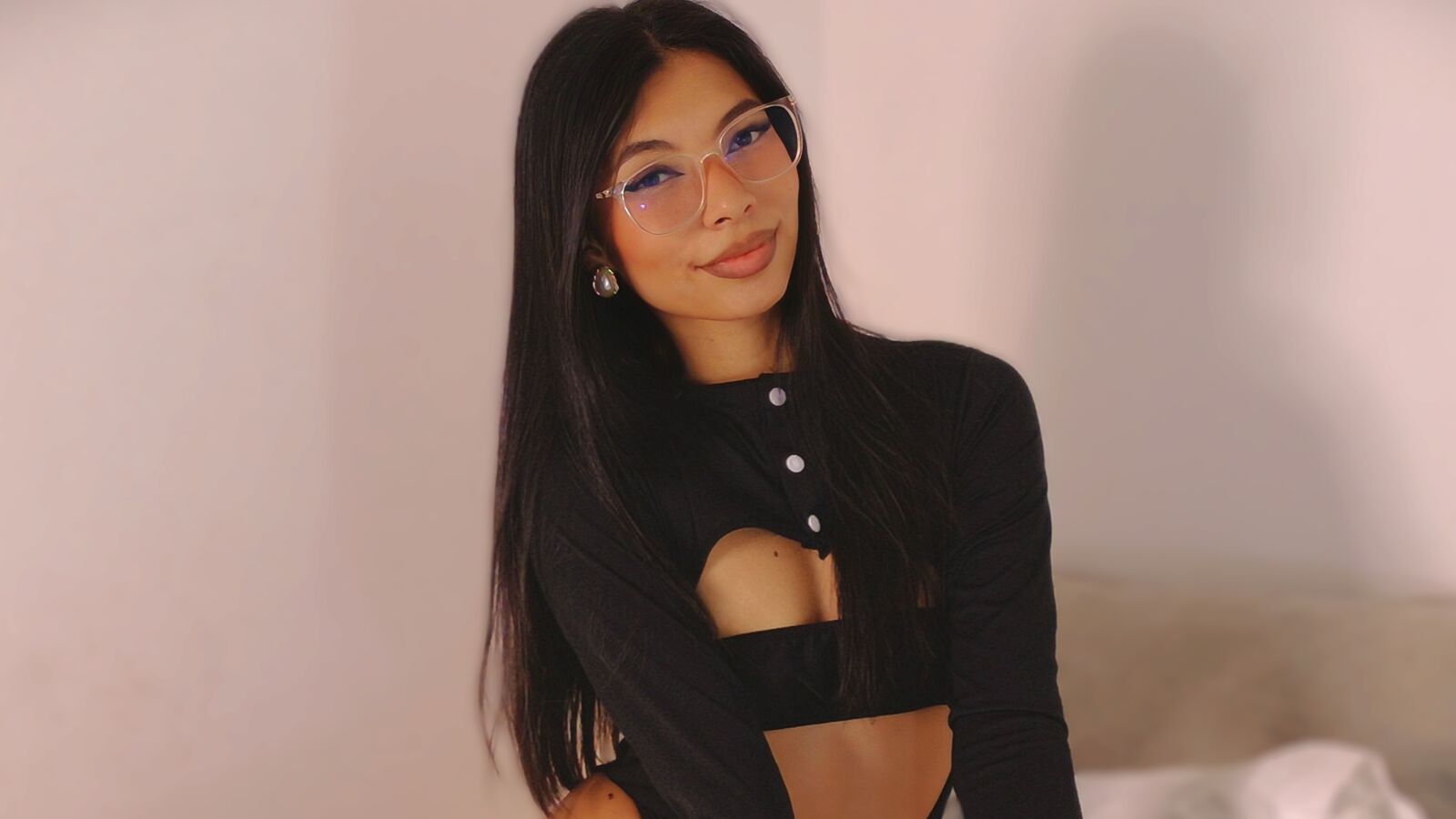 MayaRouge erotic portrait