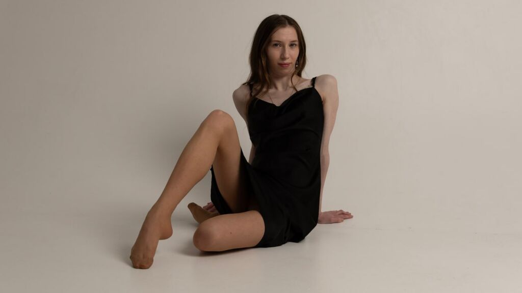 Sex chat gratuit in direct cu AnnaEllins pe LiveJasmin