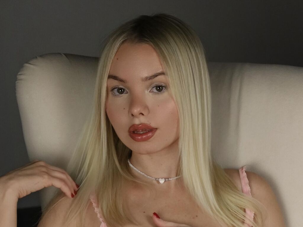 LinaWynn – webcam model profile photo