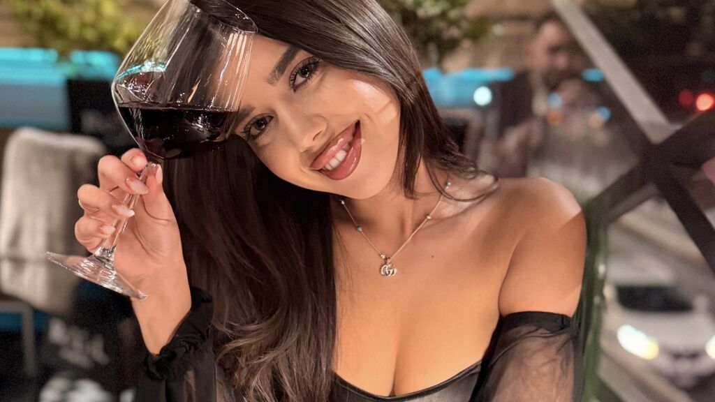 Live Chat with ClaireJenner on LiveJasmin