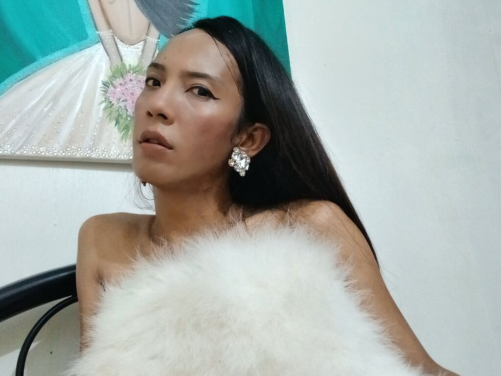 TyraMae trans private show preview