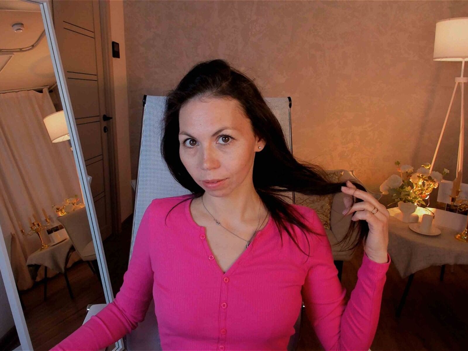 Live cam for TrasyMorris