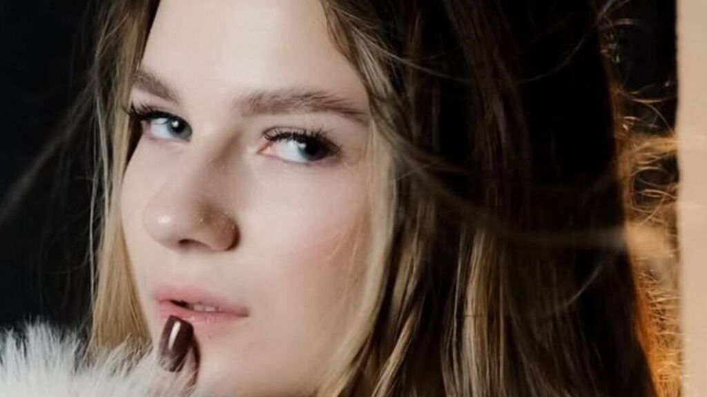 Watch VivaPadol live on cam at LiveJasmin