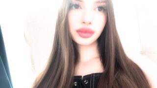 KhloePaws live cam