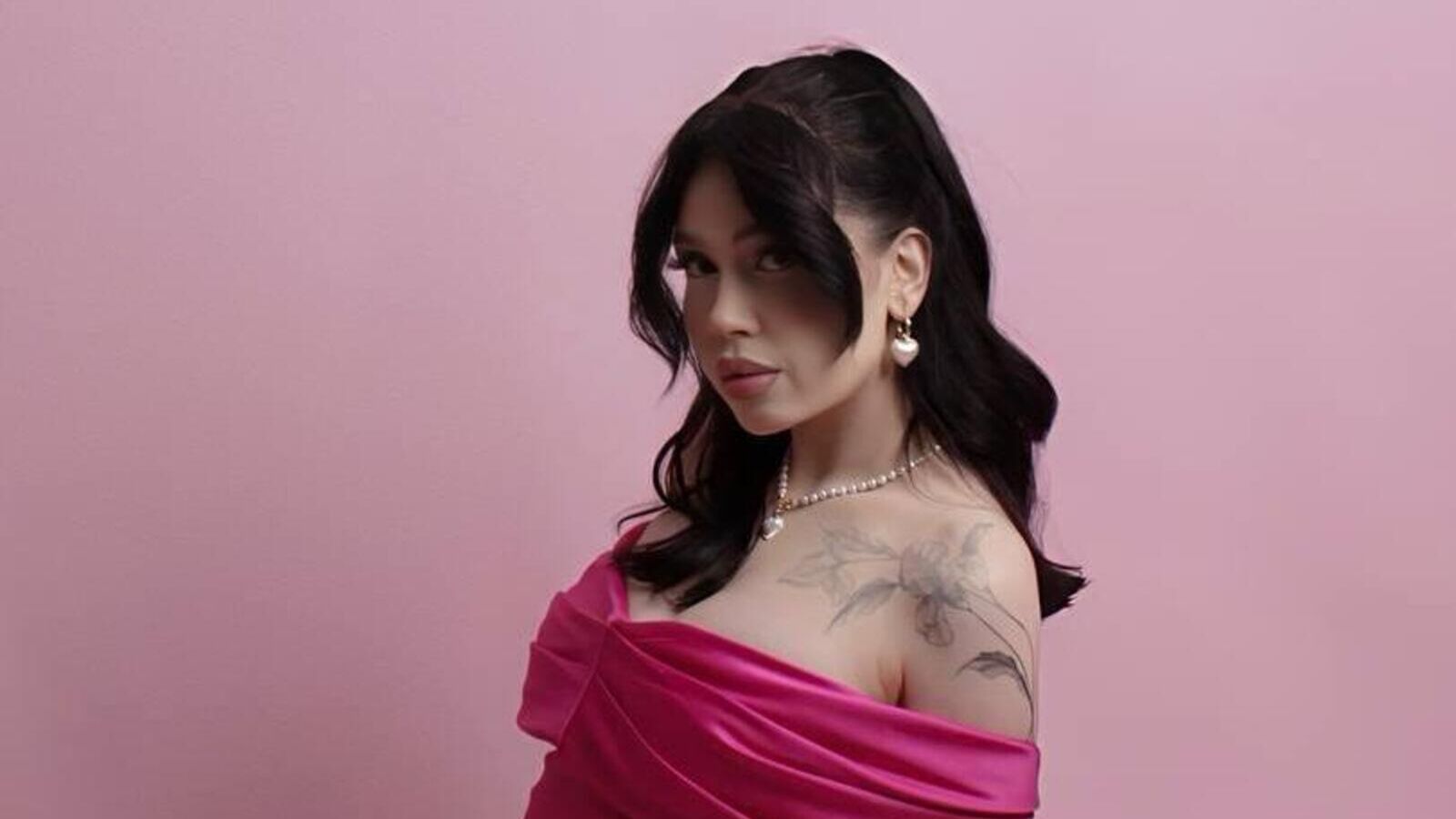 MiaHertz erotic portrait