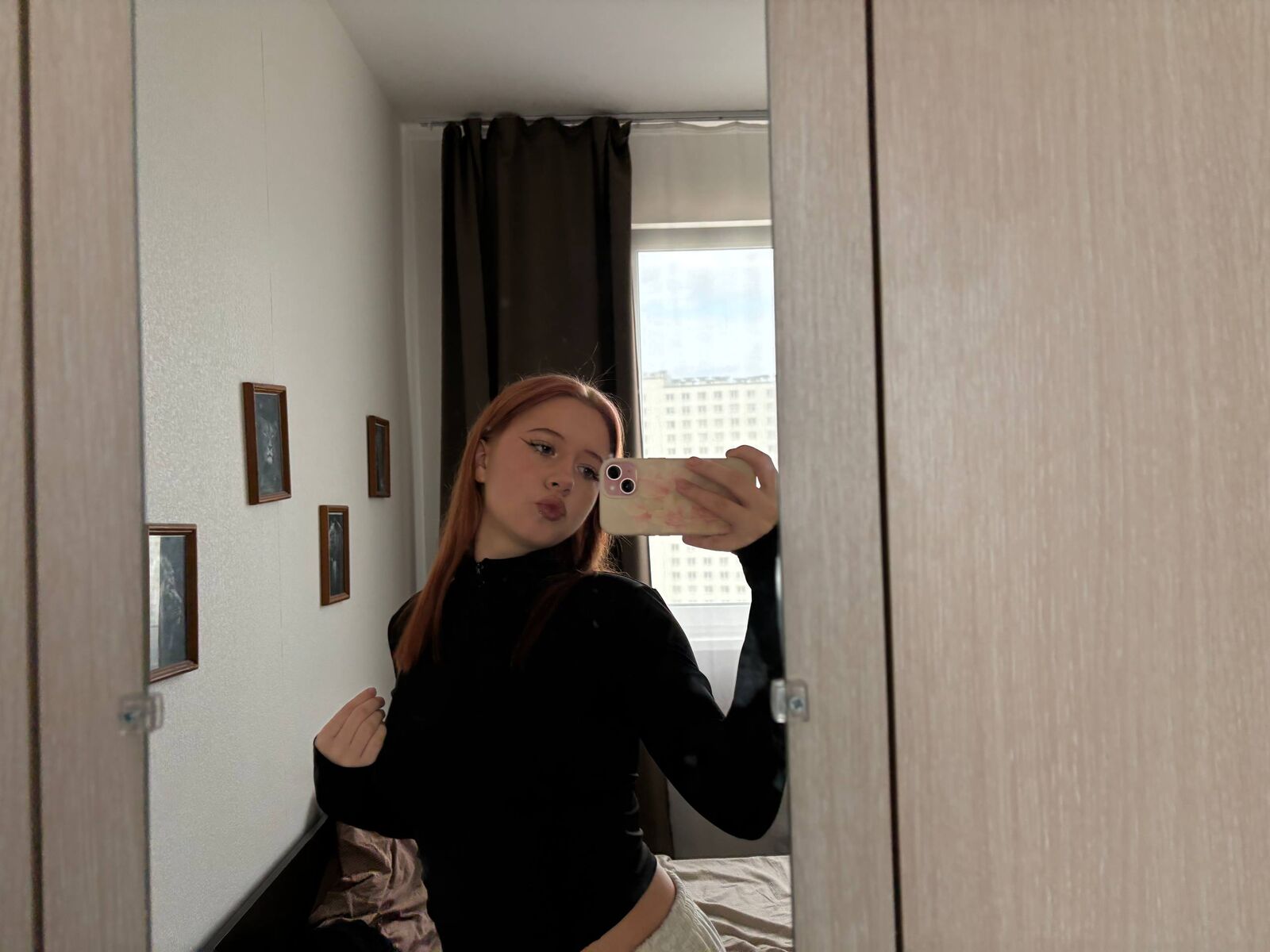 Live cam for LennieLukasik