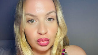 PeachyyBunnyy Live Webcam on LiveJasmin