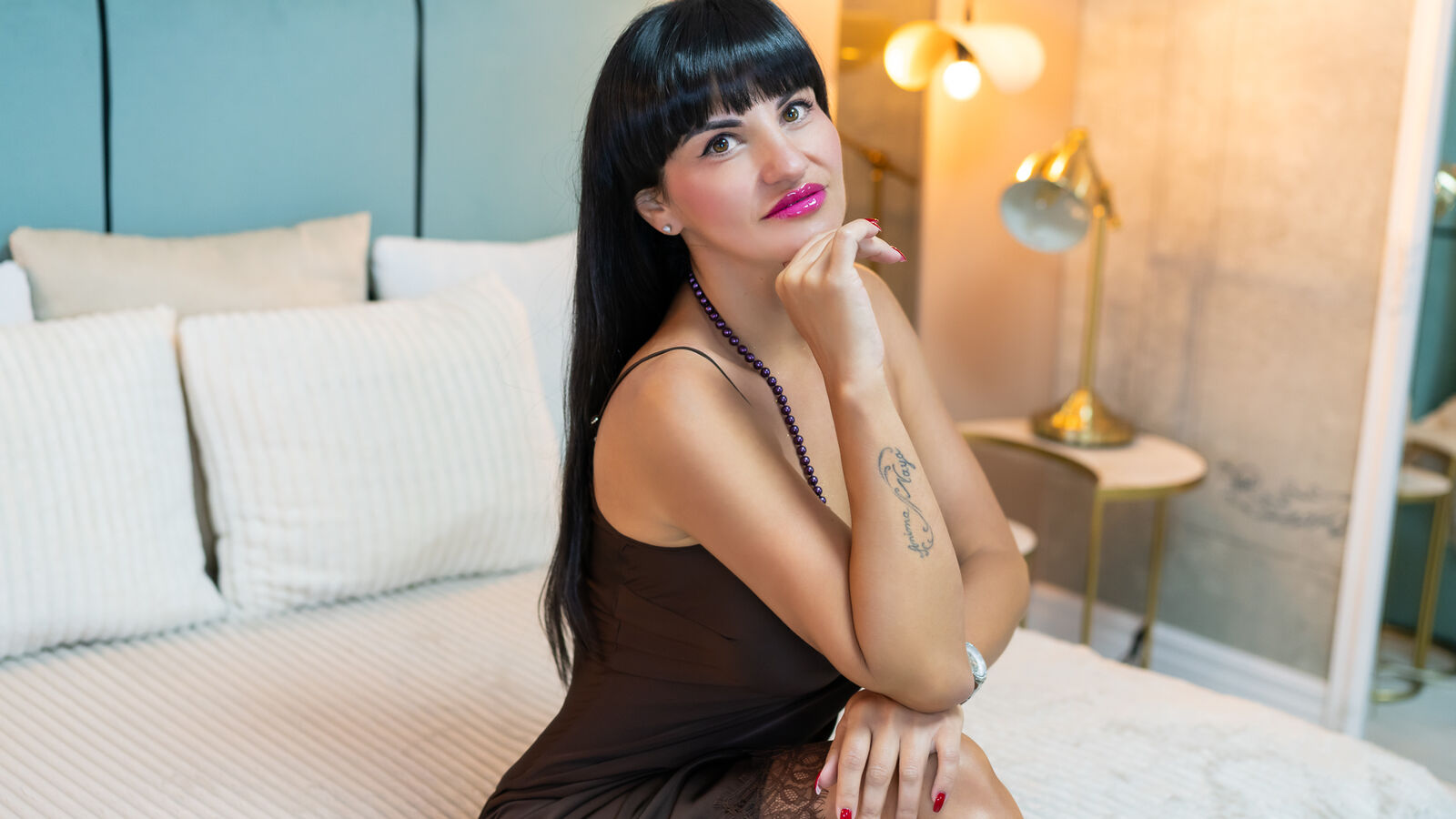 LaraSilva erotic portrait