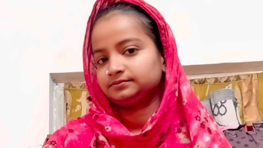 Watch CuteMariya live on E-Chat