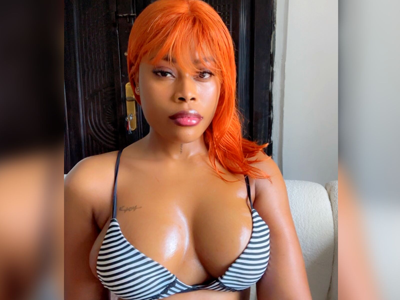 Live cam for OliviaOlli