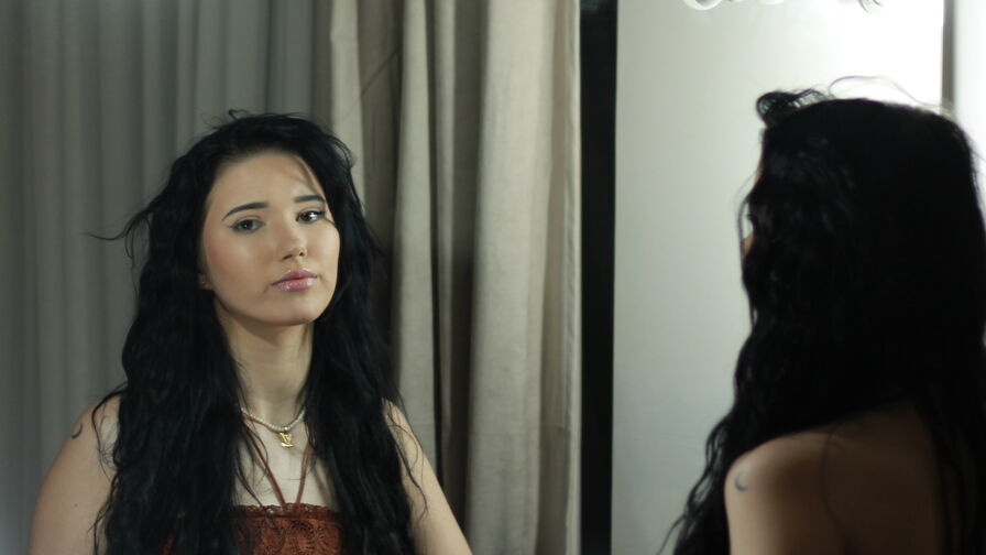 FleurDivine live cam model on MistressWorld