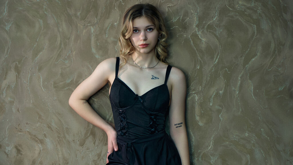 LoraSomerly's profile from Jasmin at GirlsOfJasmin'