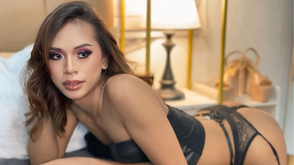 Chat with ChanelleCox on Live Jasmin