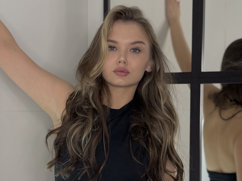 IsabellaValois live video chat girl preview