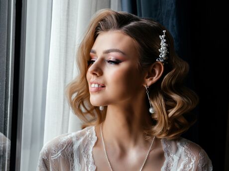 Chat with CharlotteReimer