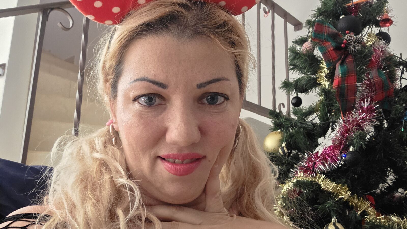 RoseStifer erotic portrait