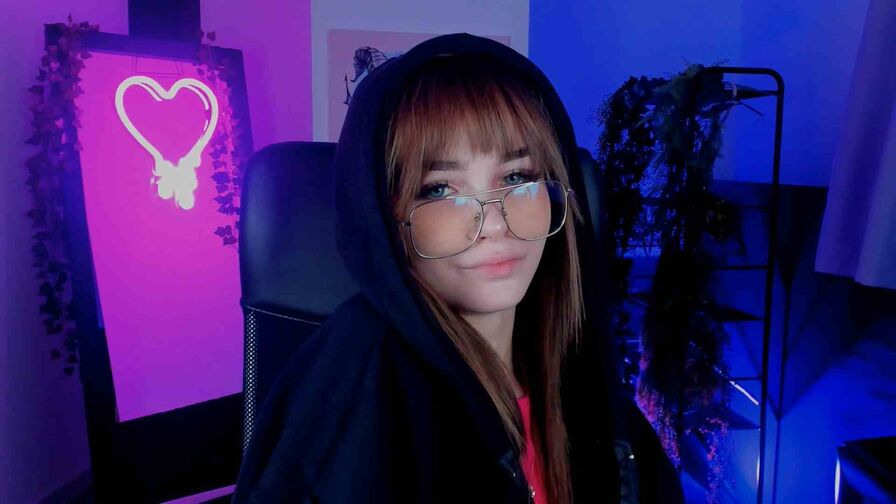 DakotaJohnsson's live cam