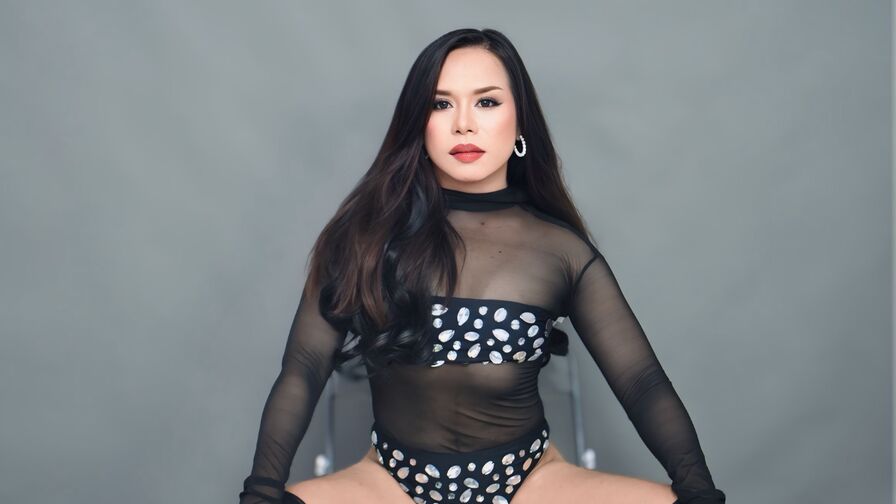 Watch ValeriaClaire live on E-Chat