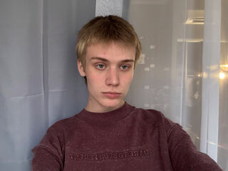 video live chat LouieEvans
