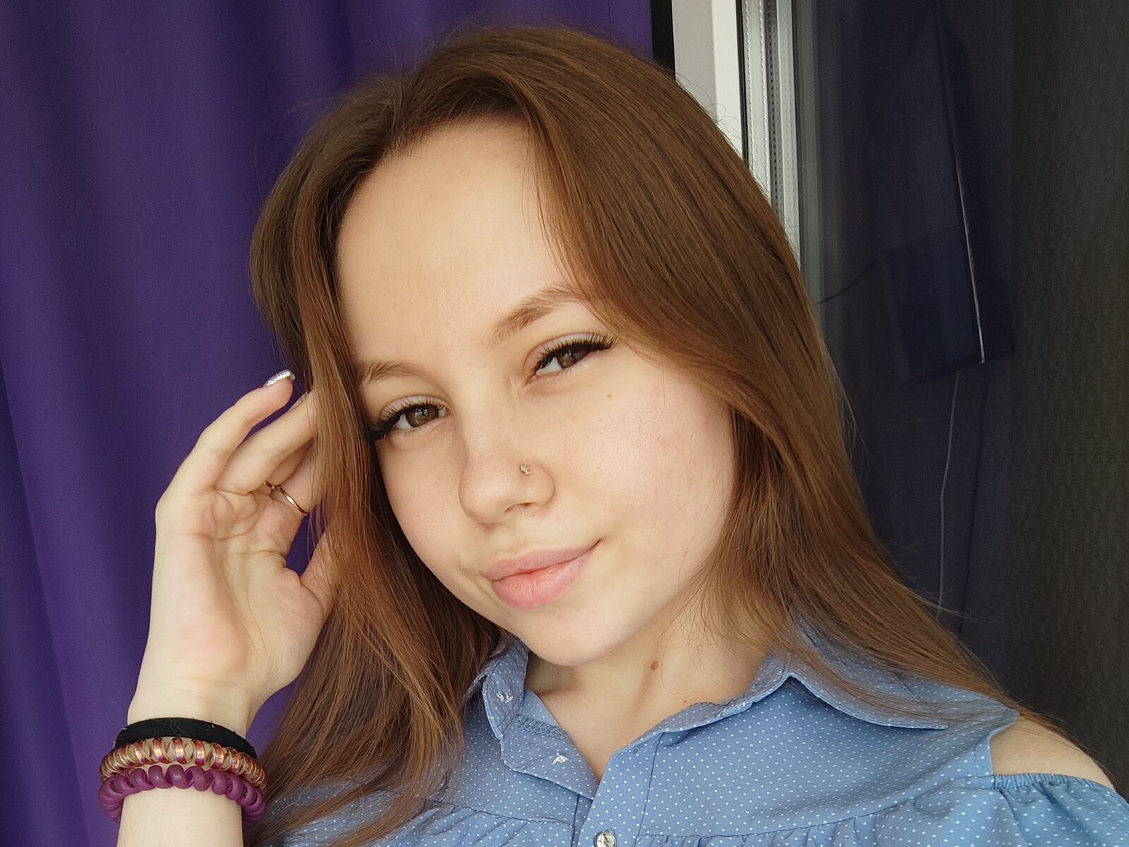Live cam for NancySalas