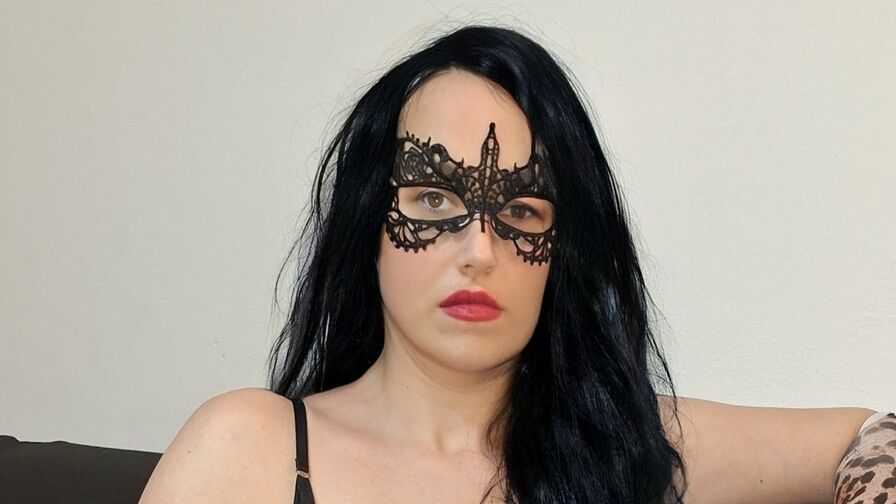 Watch TessaTaviani live on Live Cams
