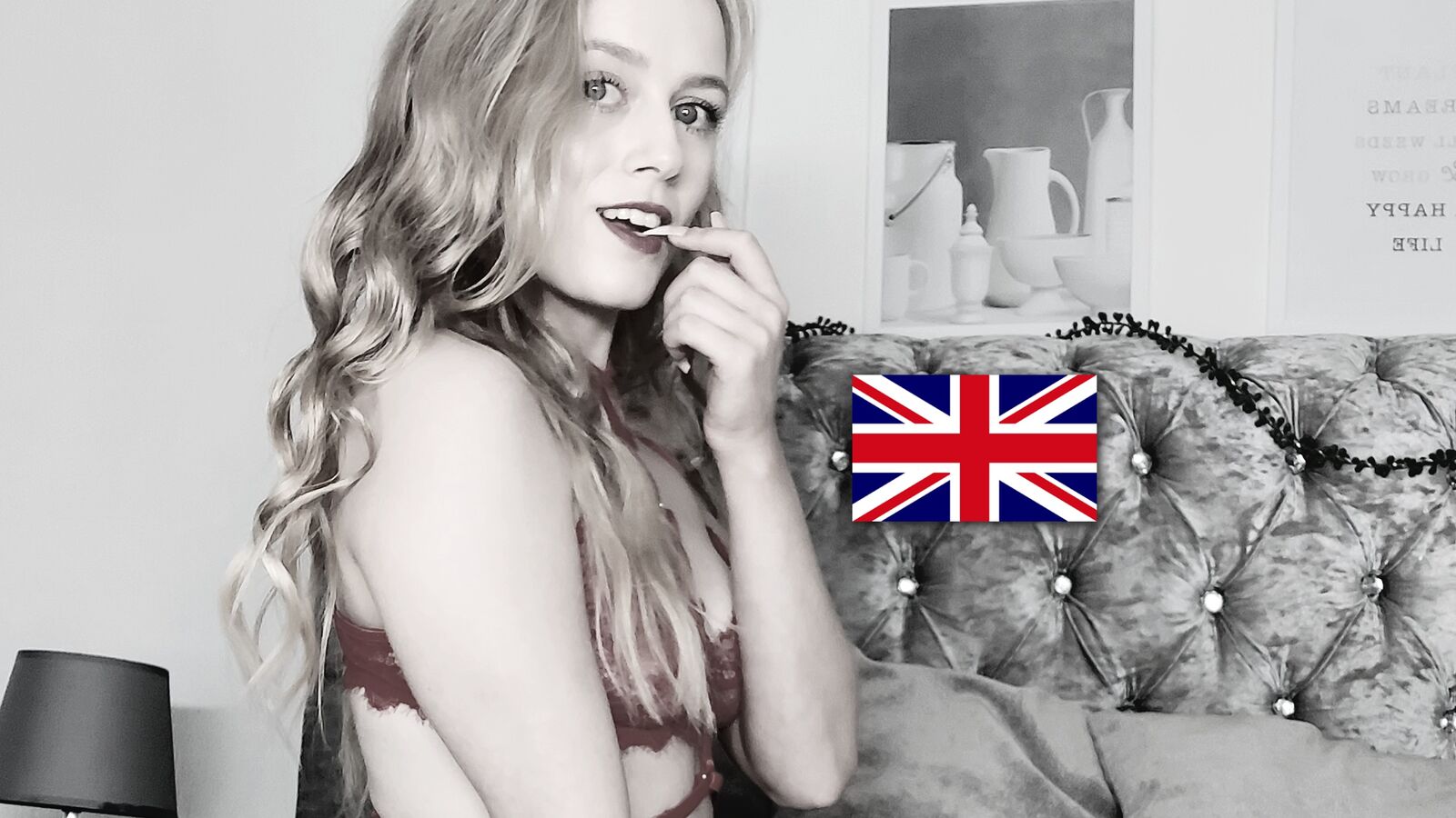 DaisyLong glamour portrait