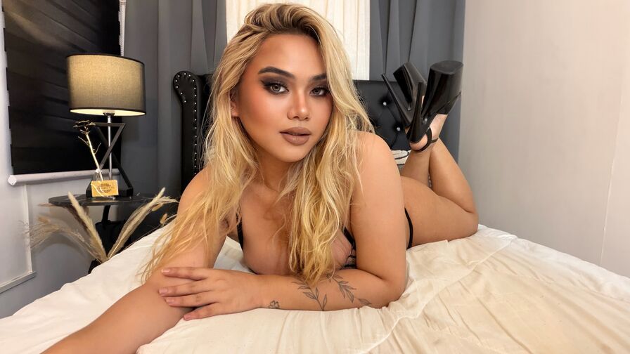 YoshiJenner Porn Profile