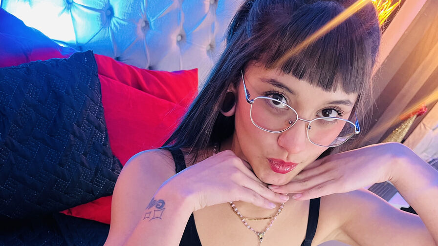 Watch AliceMorely live on jobsporn.net