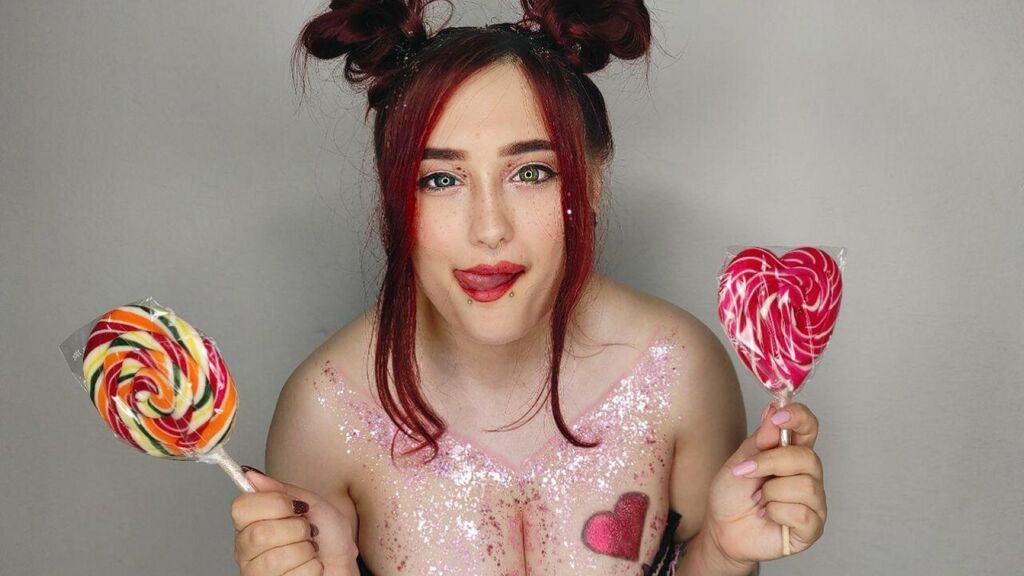 Watch  EstherTrix live on LiveJasmin