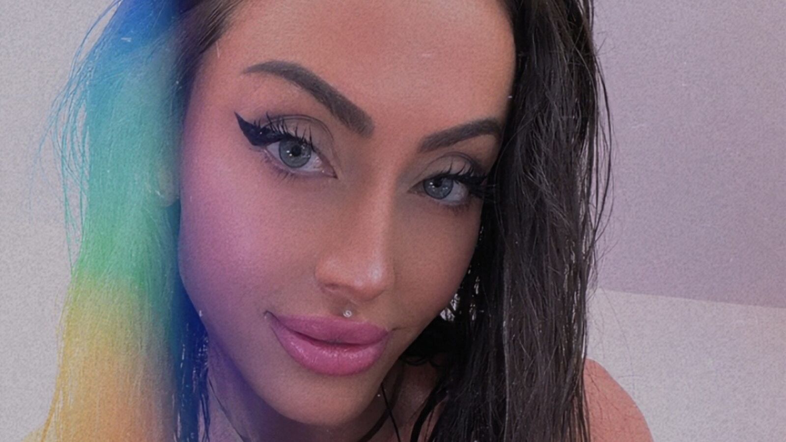 AdaLuvlace erotic portrait