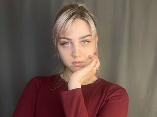 RowenaBarrick Porn Show