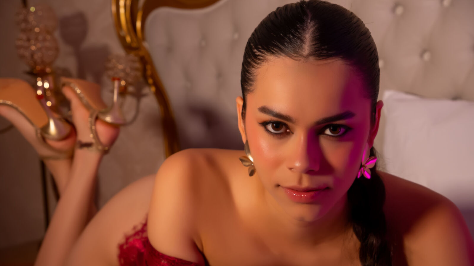 AlanaBeckel glamour portrait