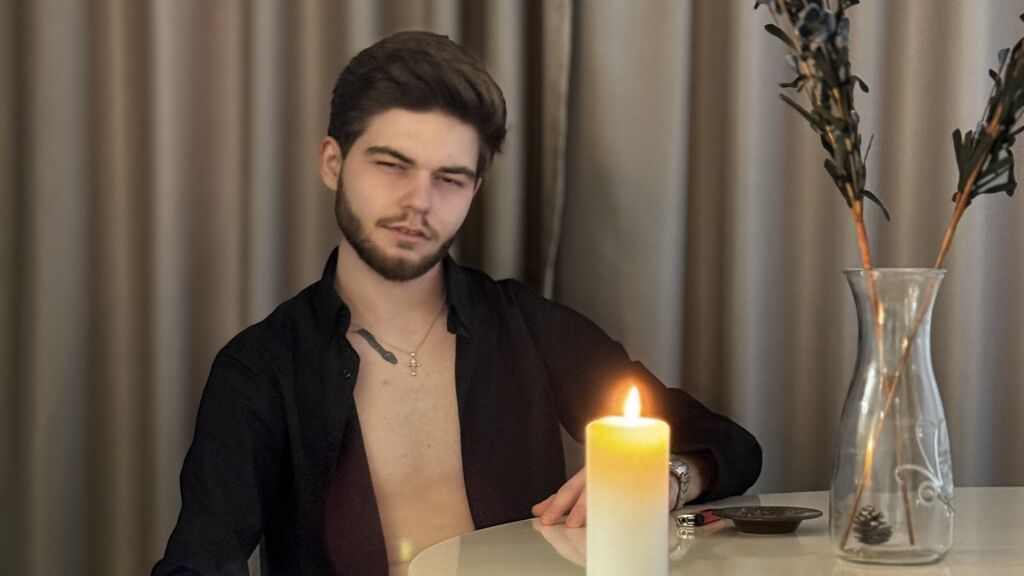 TomEllis live cam model at LiveJasmin