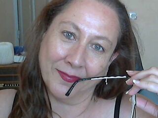 Close up, Fingering, Live orgasm, Squirt, Striptease, Vibrator, Snapshot, Joi, Sph
