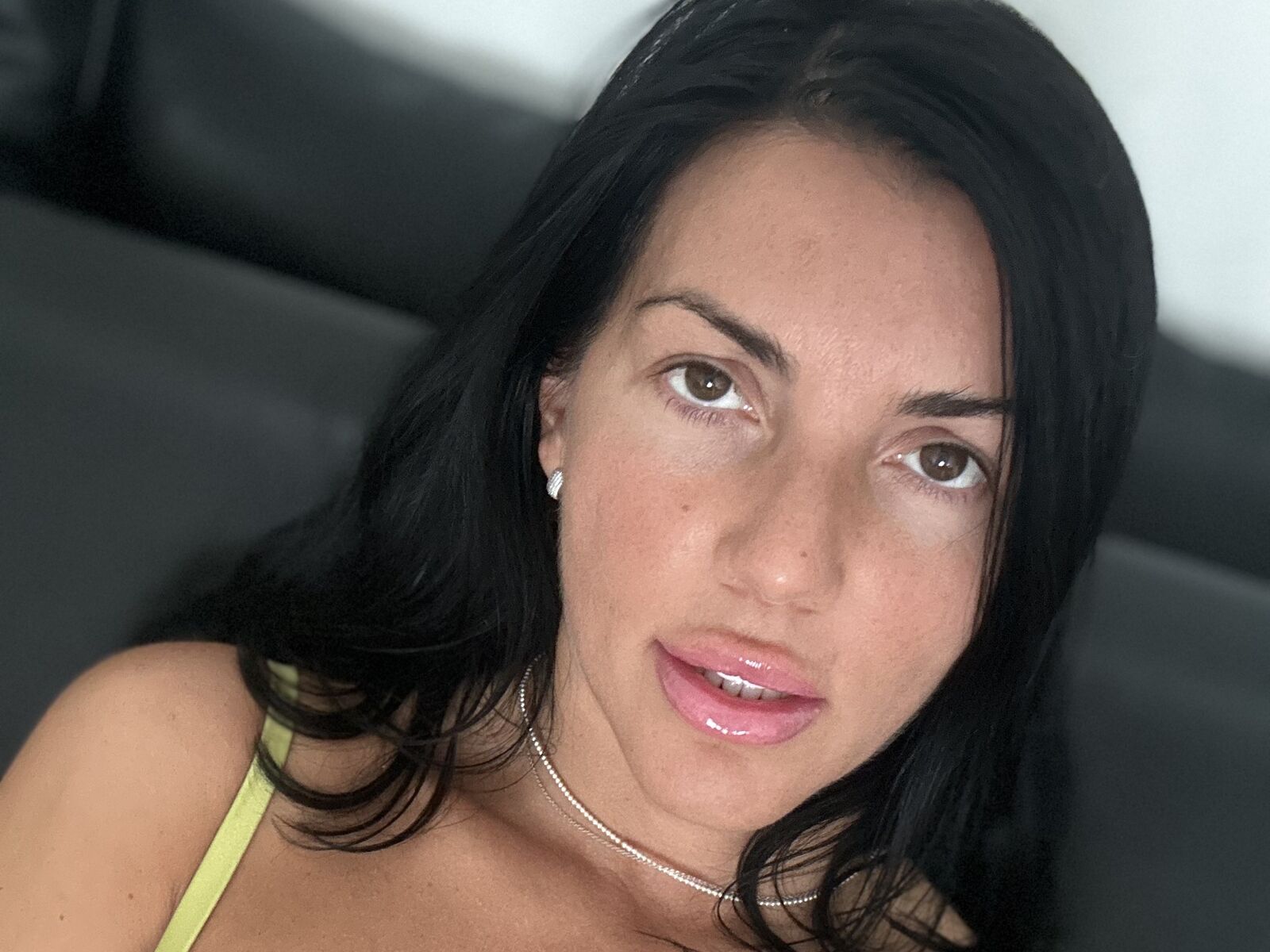 Live cam for ErikaErika
