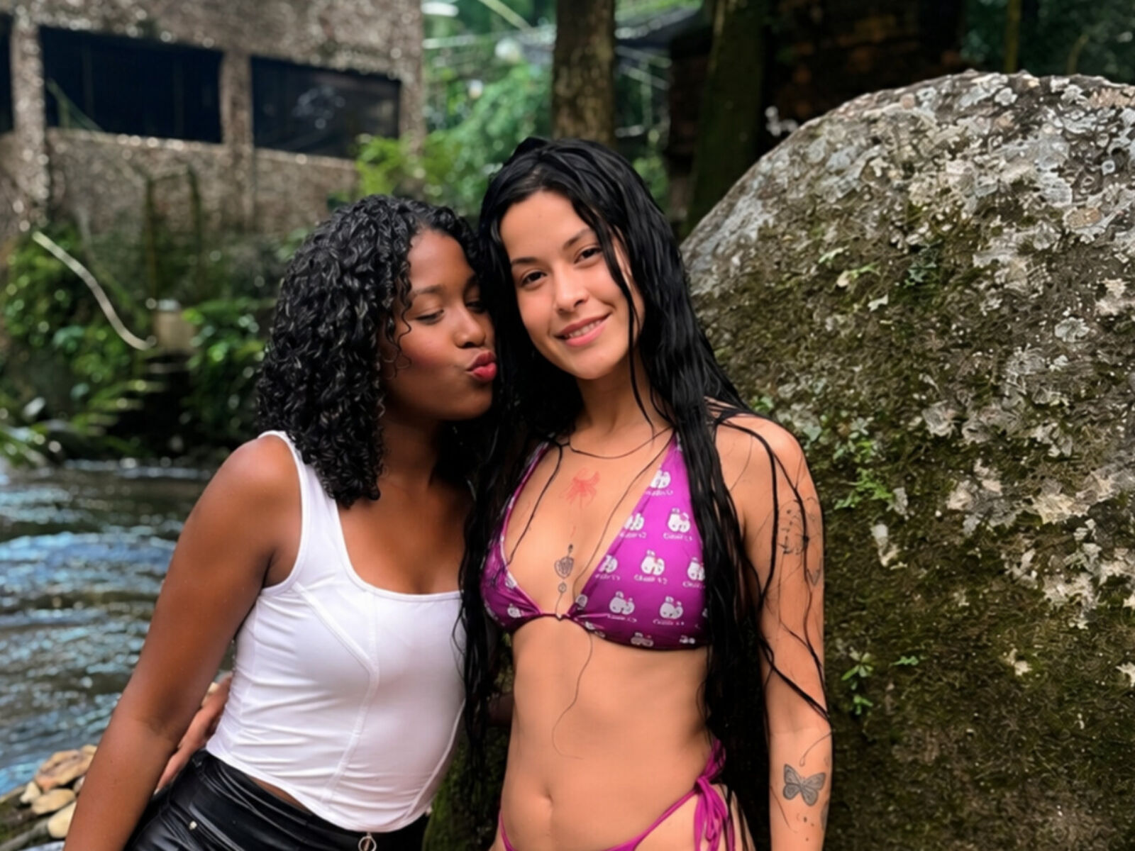 Live cam for AnnaAndEmmy