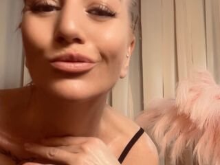 VIVO.webcam AlessaBee (42) MILF with big breasts