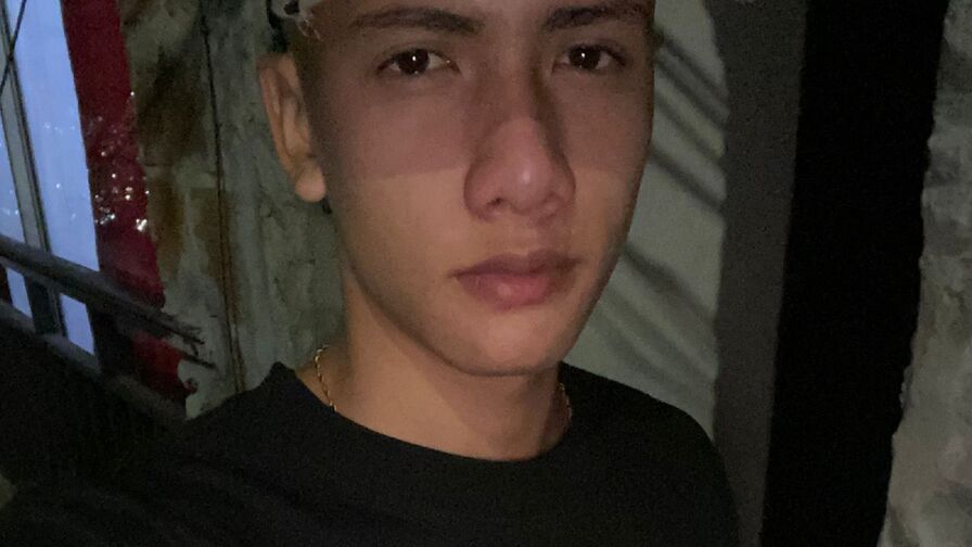 SanchezCamilo Live Sex Chat at GPX Cams
