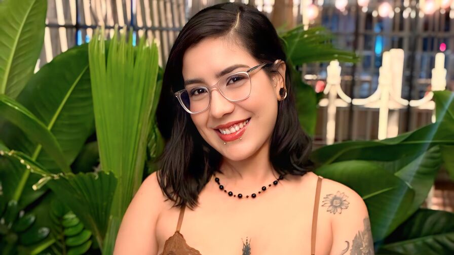 Watch HannaPurple live on Recorded Camera❤️
