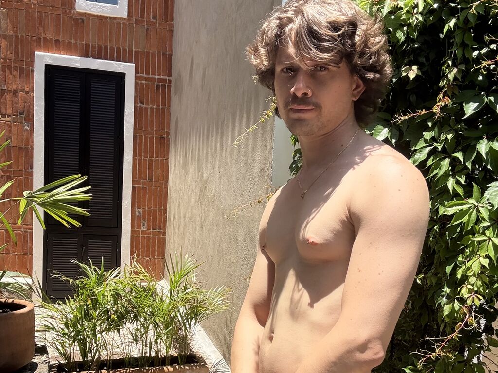 JoseFox private guy cam profile