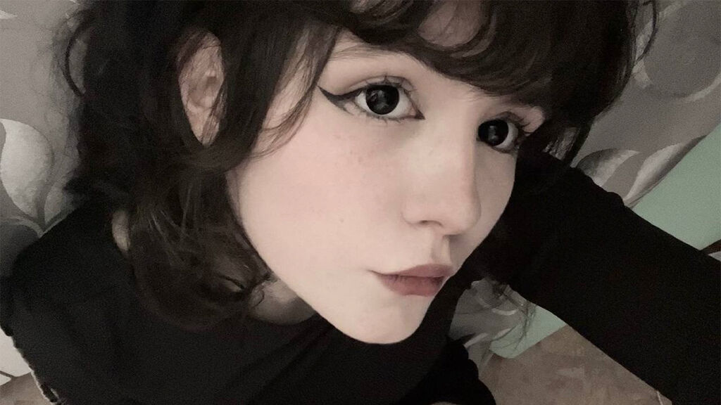 LunaAchlis live cam model at LiveJasmin