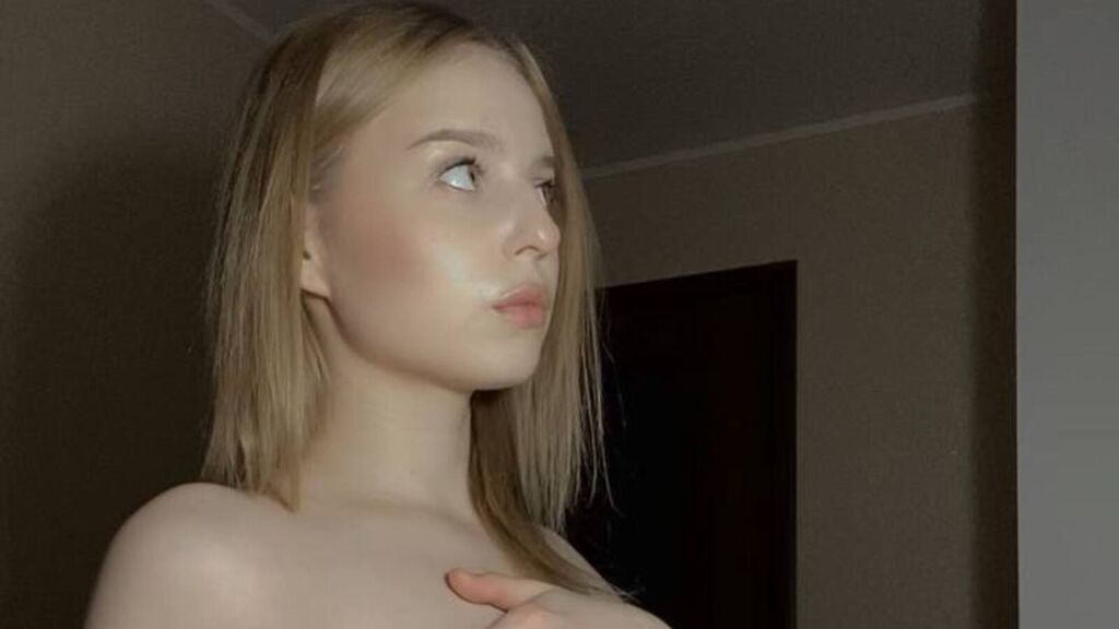 EdaHeston's profile from Jasmin at GirlsOfJasmin'