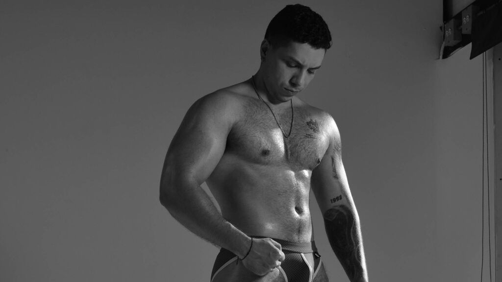 NoahMarcatelli live cam model at LiveJasmin