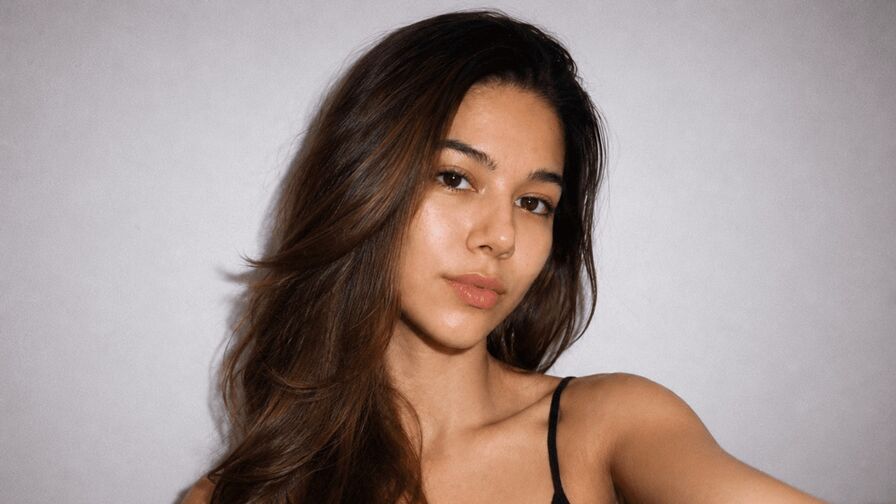 KiraElf's Live Nude Chat