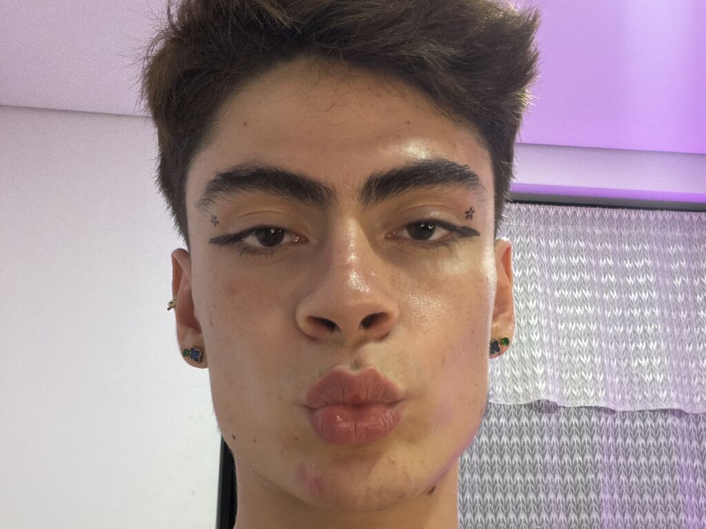 VelvetTwink private show profile image