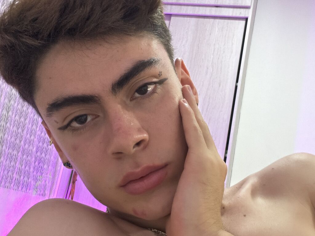 VelvetTwink video chat profile preview