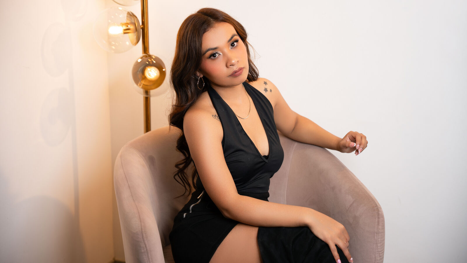 TaniaBurset glamour portrait