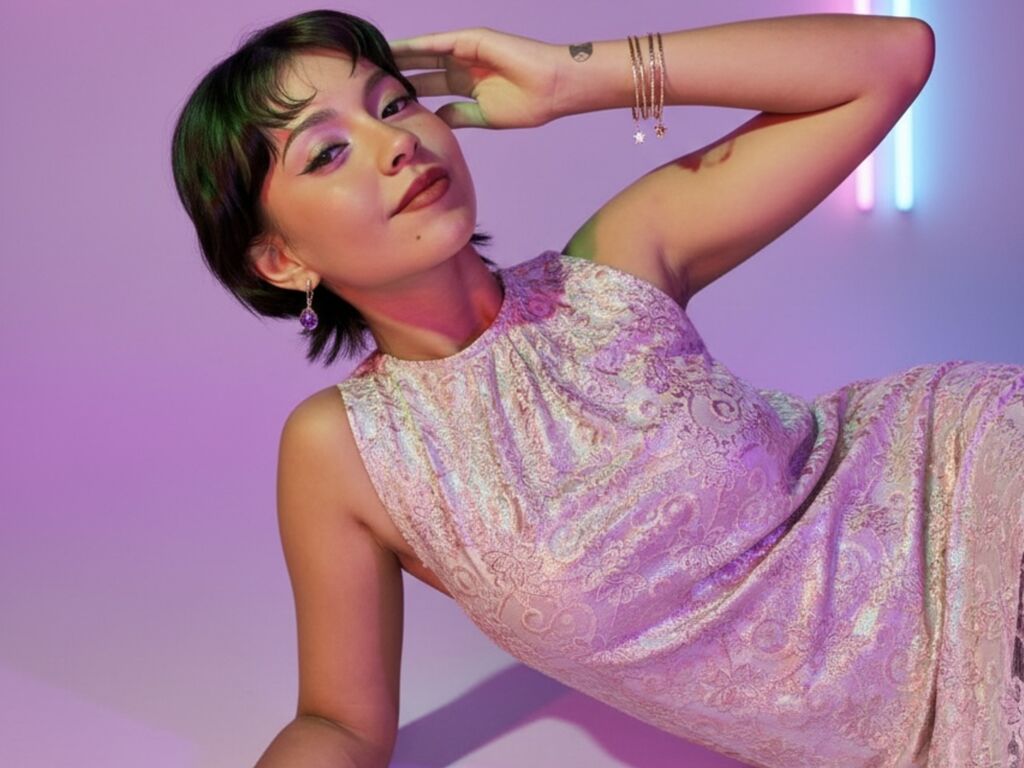 ElizabethThaylor Nackt