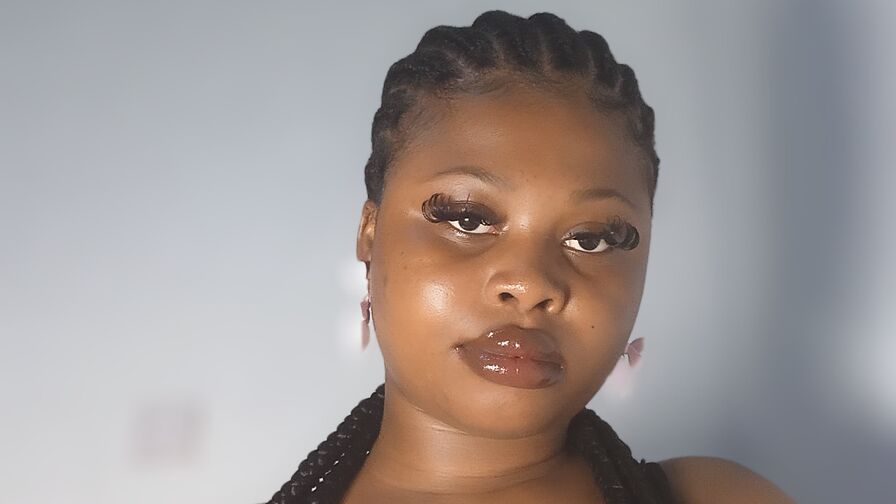 Watch BellaVine live on E-Chat