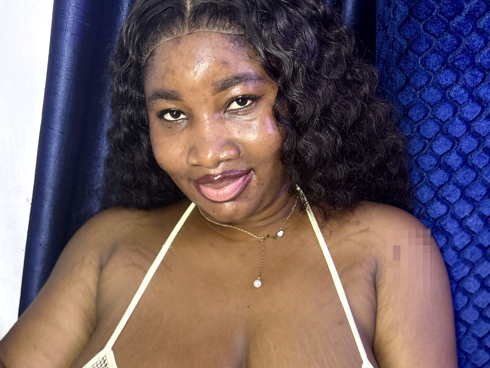 Live cam for OliviaDave
